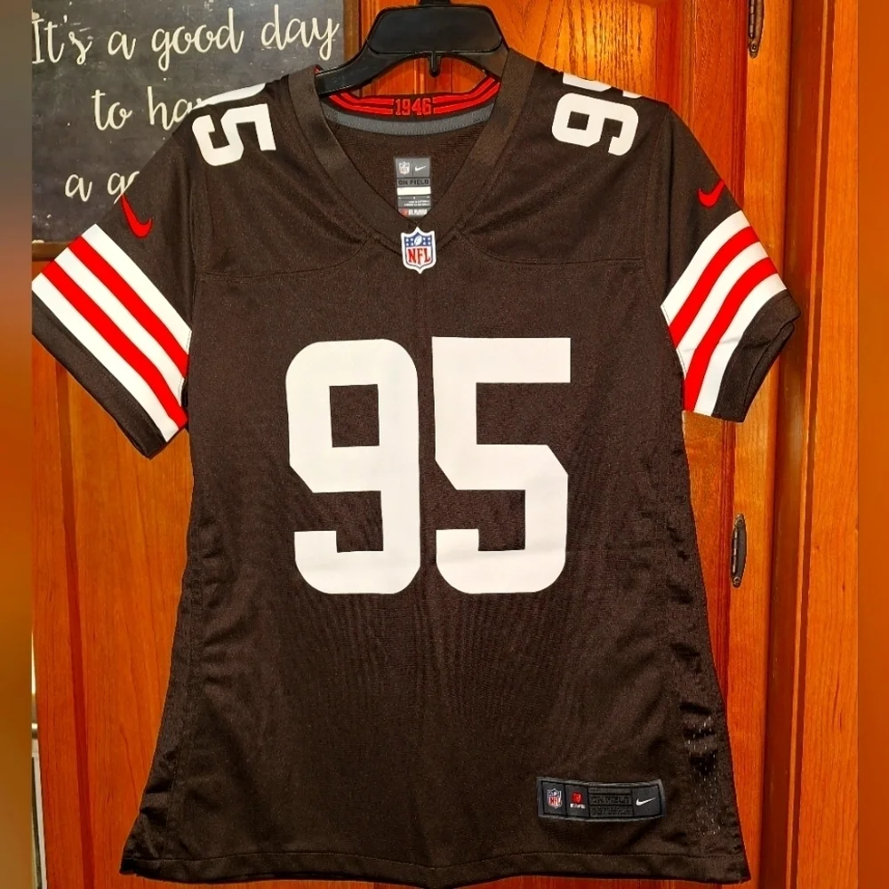 Nike Official NFL Cleveland Browns #95 Garrett Jersey In A Size Large. NWOT